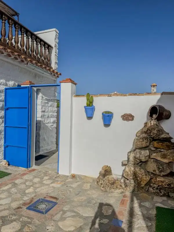 Vista exterior de Casa o xalet en venda en Algodonales amb Aire condicionat, Calefacció i Jardí privat