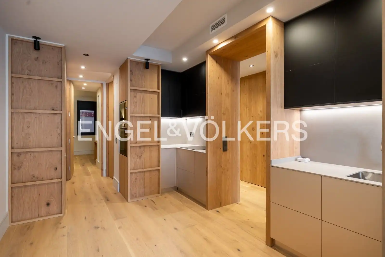 Kitchen of Flat for sale in Barcelona  with Air Conditioner, Heating and Parquet flooring