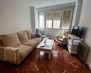 Living room of Flat to rent in  Granada Capital  with Heating and Furnished