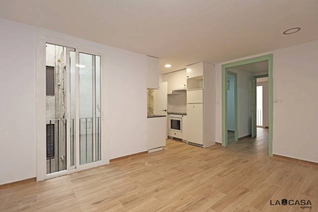 Piso en Venta en Carrer de Sant Pau en El Raval