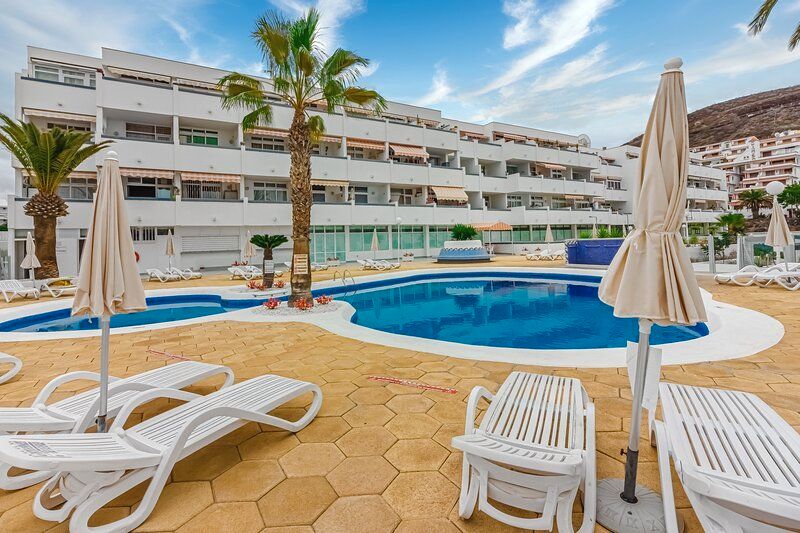 Piscina de Apartament en venda en Arona amb Aire condicionat, Terrassa i Forn