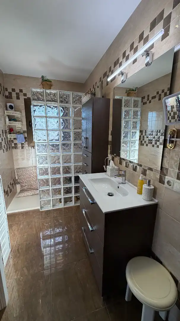 Bany de Casa o xalet en venda en Creixell amb Aire condicionat, Jardí privat i Terrassa