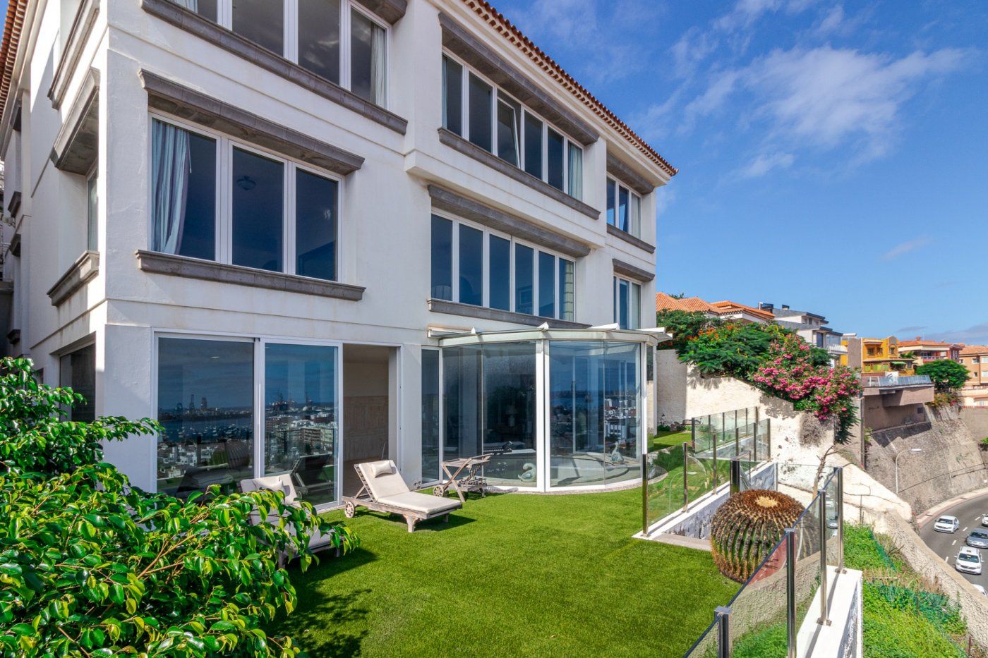 Terrassa de Casa o xalet en venda en Las Palmas de Gran Canaria amb Aire condicionat, Jardí privat i Terrassa