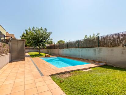 Swimming pool of Flat for sale in Figueres  with Private garden and Community pool