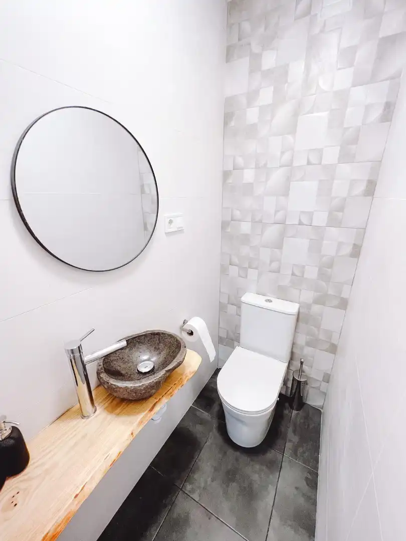 Bathroom of Flat for rent in Castro-Urdiales  with Heating, Terrace and Furnished