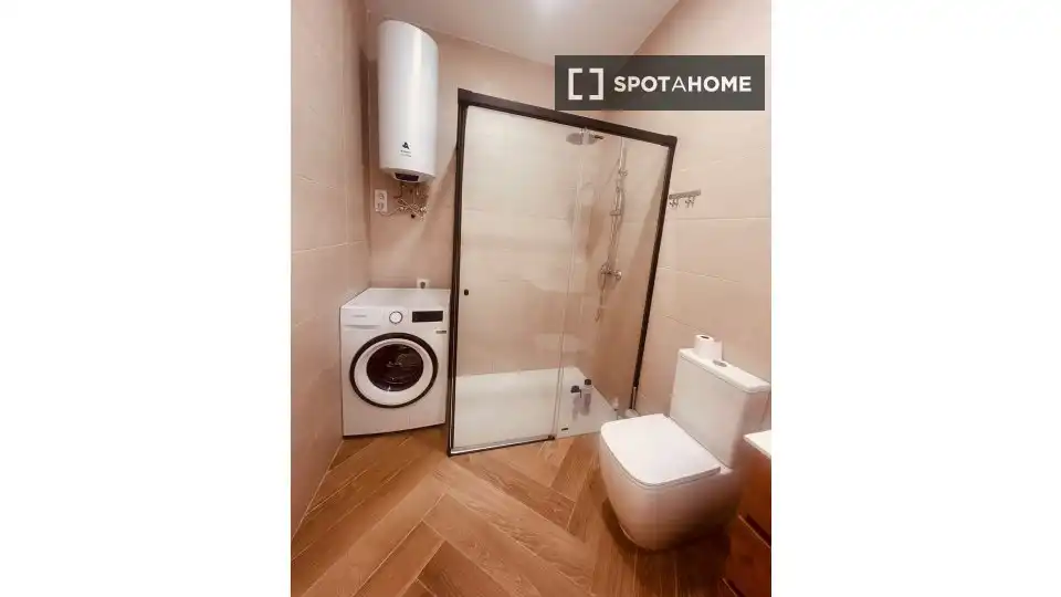 Bany de Estudi per a compartir en Sagunto / Sagunt amb Aire condicionat, Terrassa i Moblat