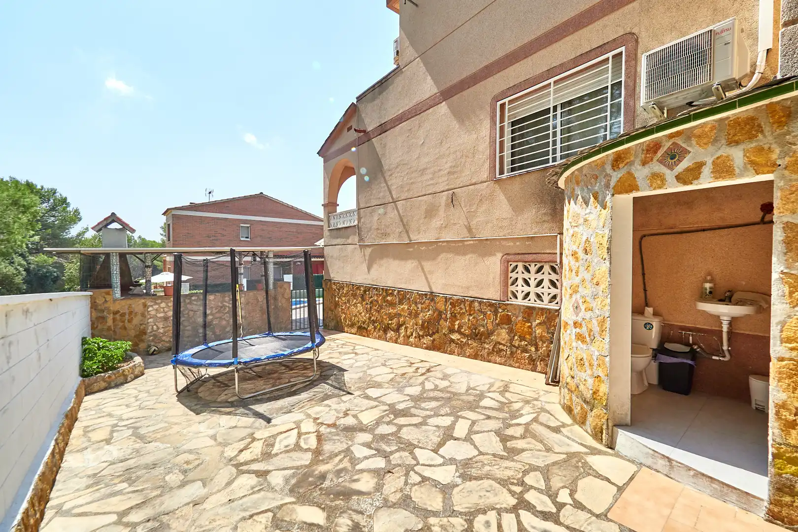 Casa amb piscina en venda a Carrer del Poniol, imagen 48