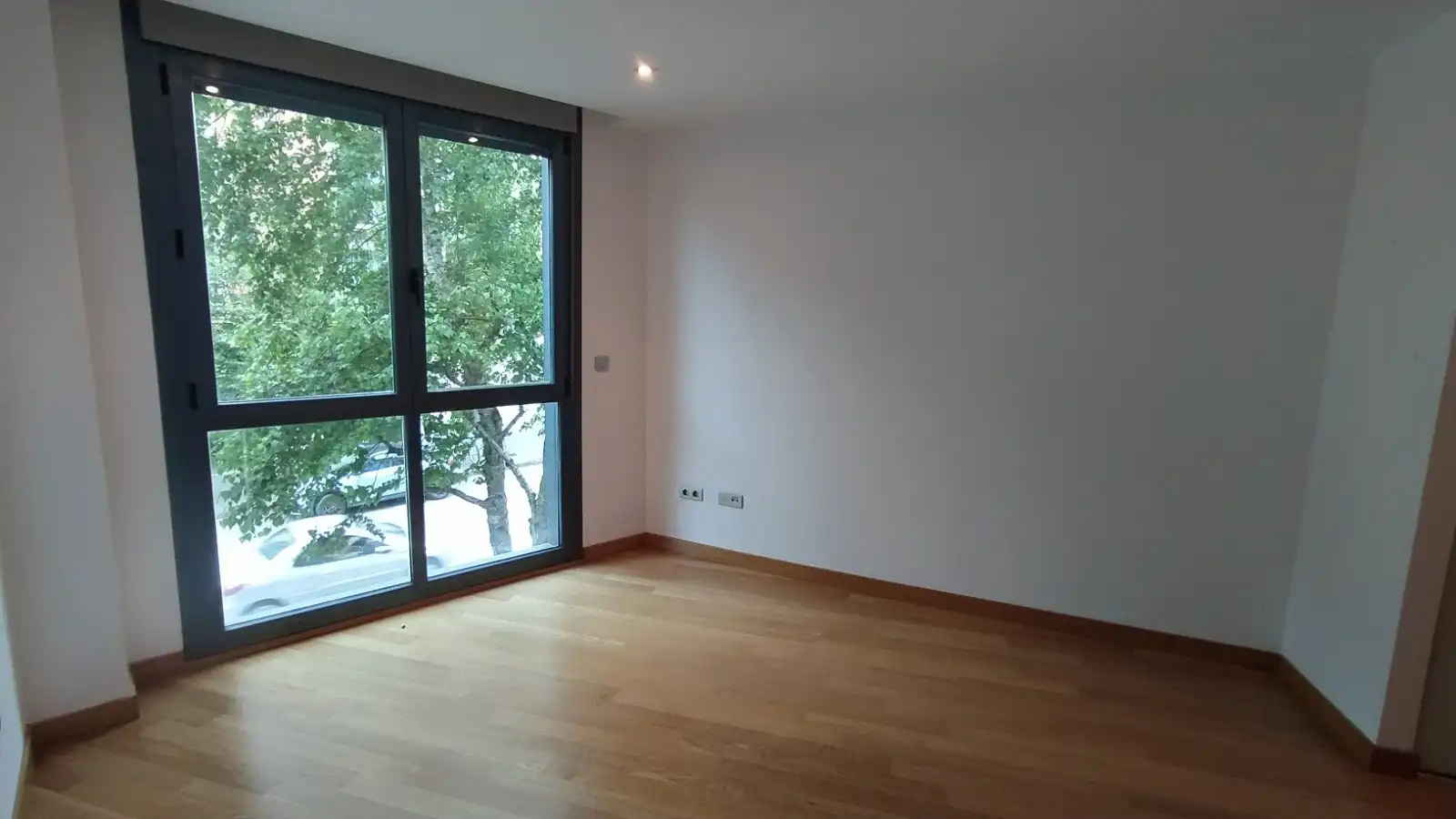Habitación de Apartamento en venta en Santander con Calefacción, Jardín privado y Terraza