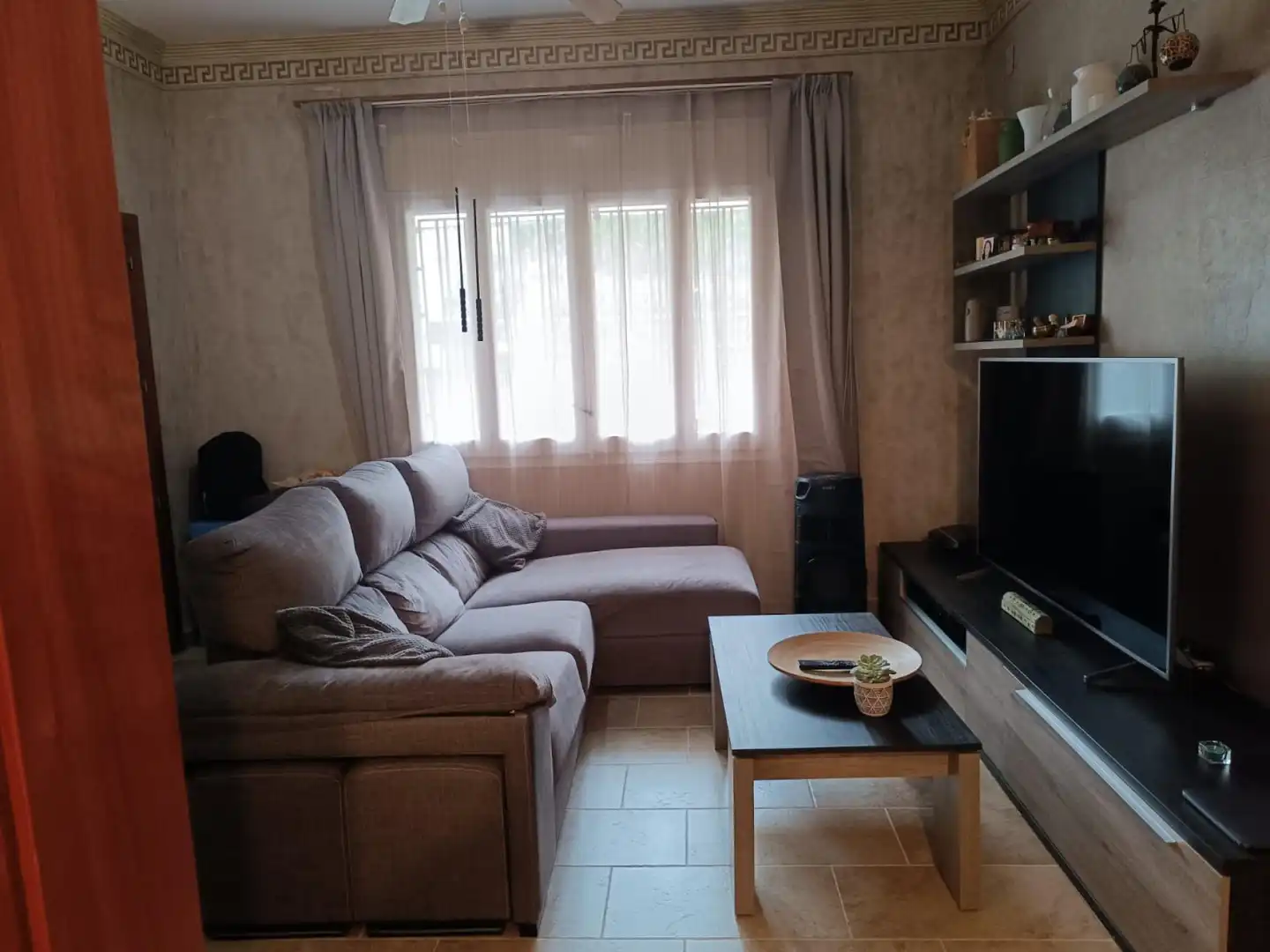 Wohnzimmer von Einfamilien-Reihenhaus zum Verkauf in Reus mit Heizung
