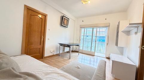 Foto 4 de Piso en venta en Calle Metano, Virgen del Rosario, Madrid