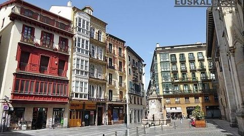 Foto 2 de Piso en venta en Casco Viejo, Bilbao