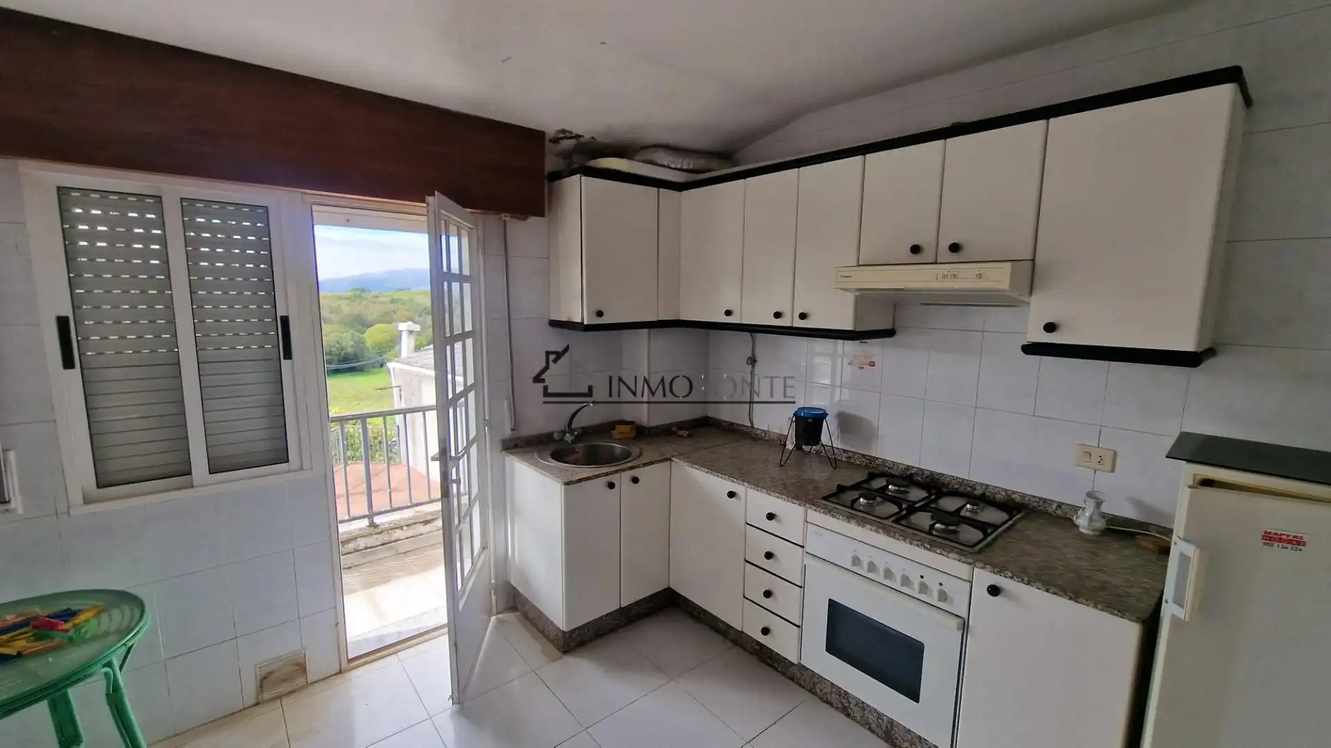Cuina de Casa o xalet en venda en Forcarei amb Calefacció, Jardí privat i Terrassa