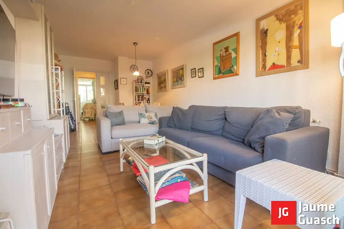 Wohnzimmer von Erdgeschoss zum Verkauf in Torredembarra mit Klimaanlage, Heizung und Terrasse