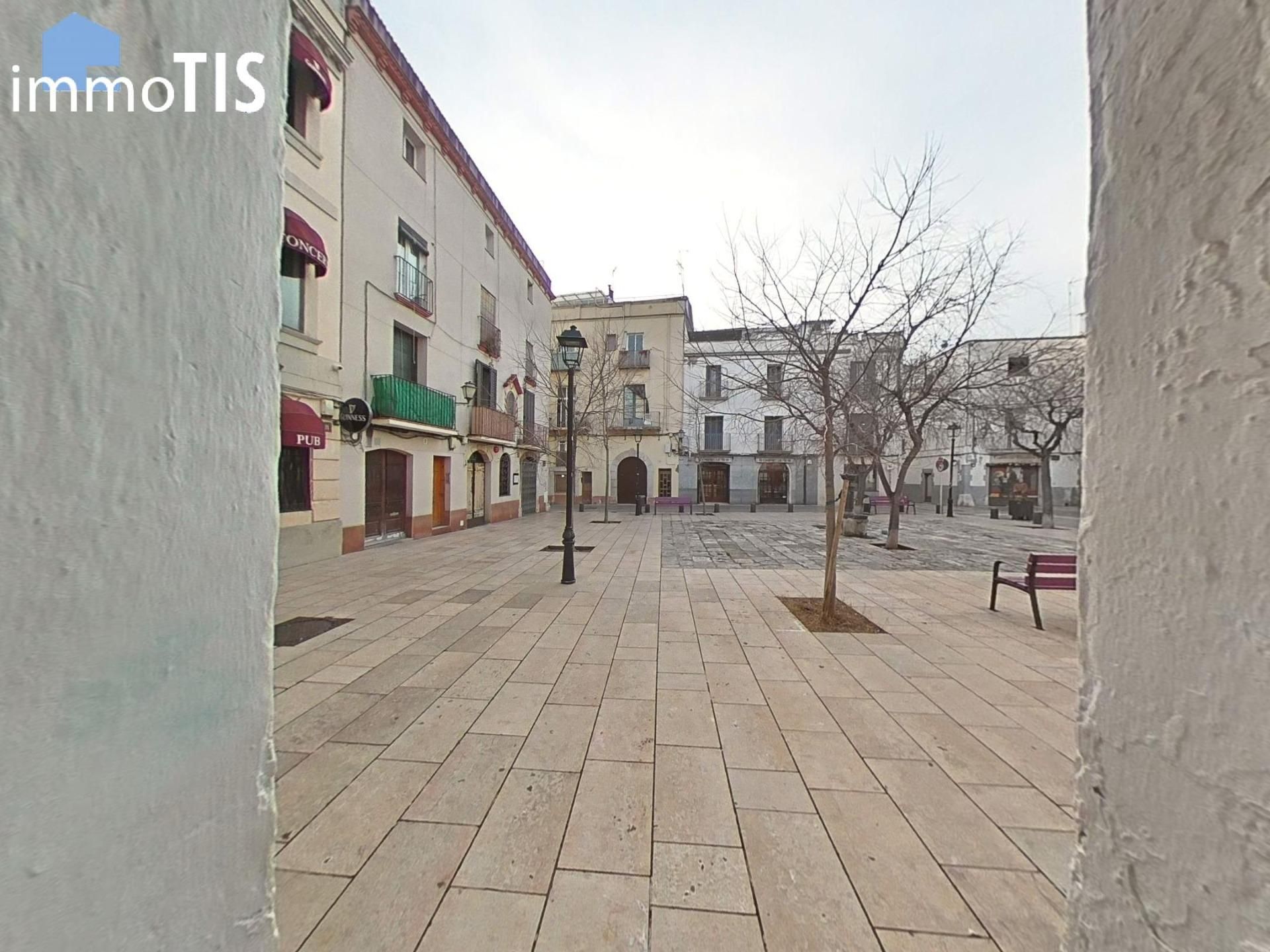 Vista exterior de Casa o xalet en venda en Vilanova i la Geltrú amb Traster