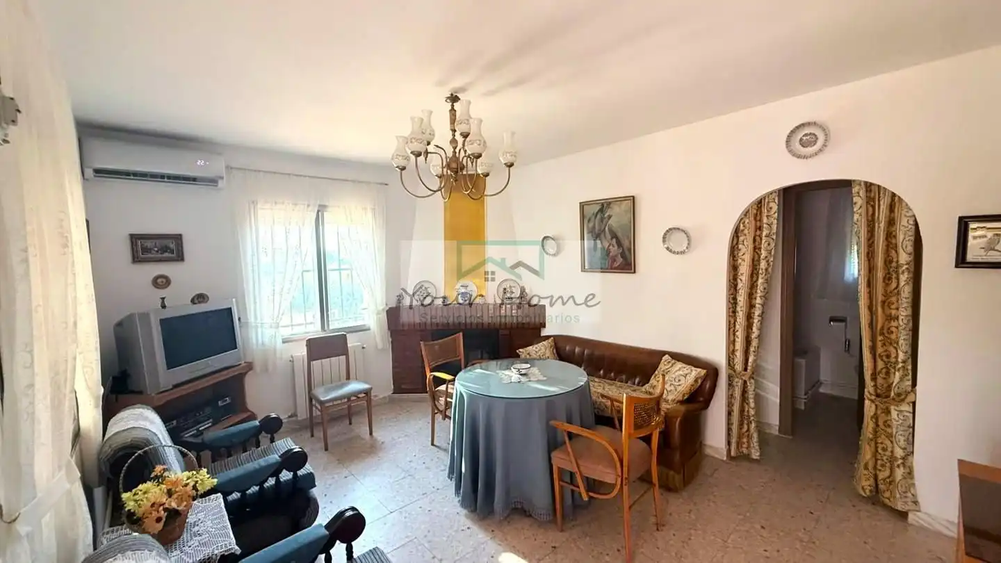 Wohnzimmer von Haus oder Chalet zum Verkauf in Valdeavero mit Klimaanlage, Heizung und Privatgarten