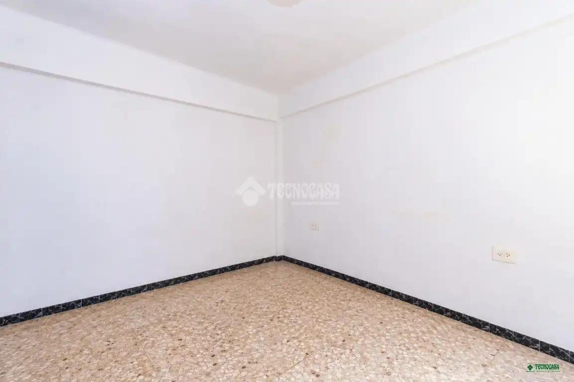 Casa aparellada amb terrassa en venda a Vera Ciudad, imagen 3