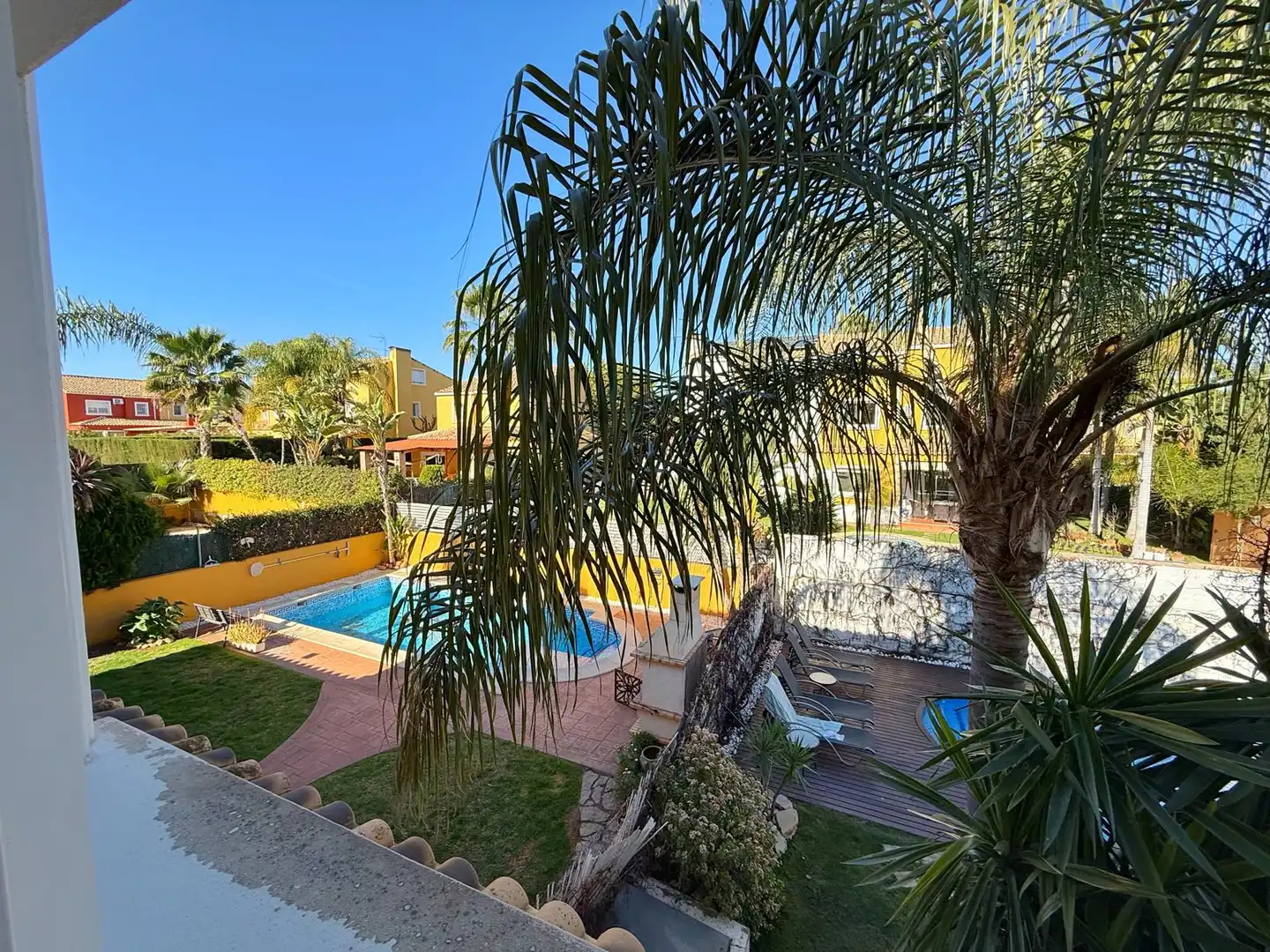 Piscina de Casa adosada en venda en La Pobla de Vallbona amb Aire condicionat, Calefacció i Jardí privat