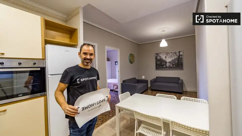Vista exterior de Pis de lloguer en Valencia amb Aire condicionat, Calefacció i Moblat
