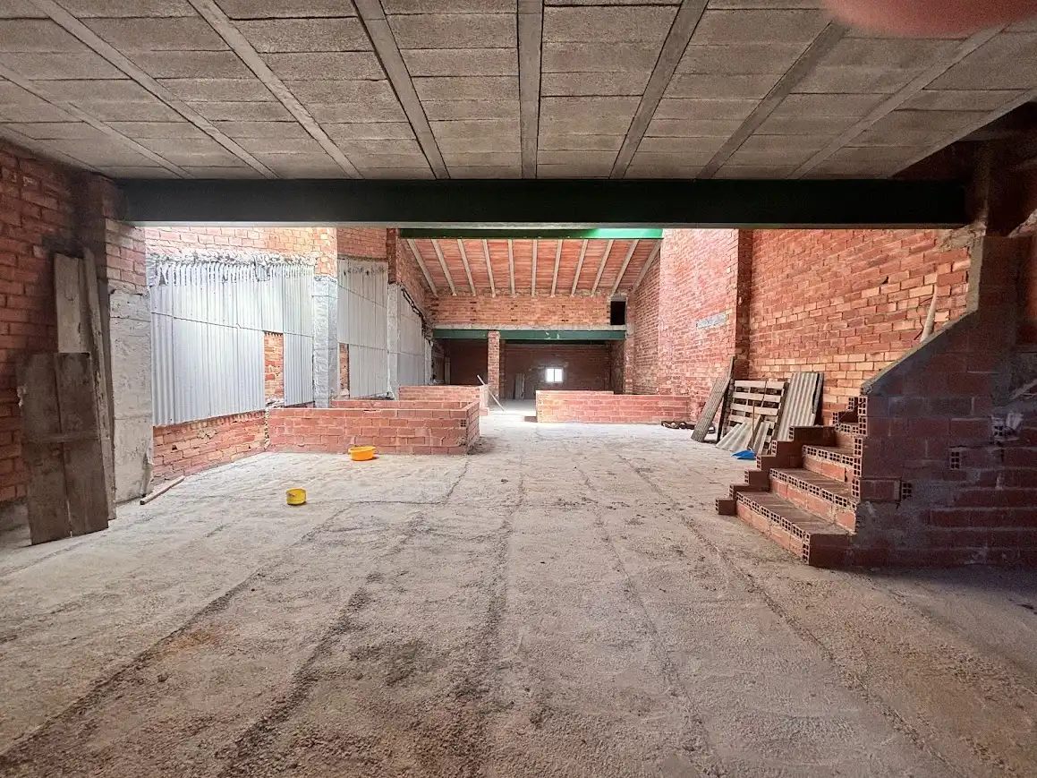 Edificio en venta en L'Orxa / Lorcha
