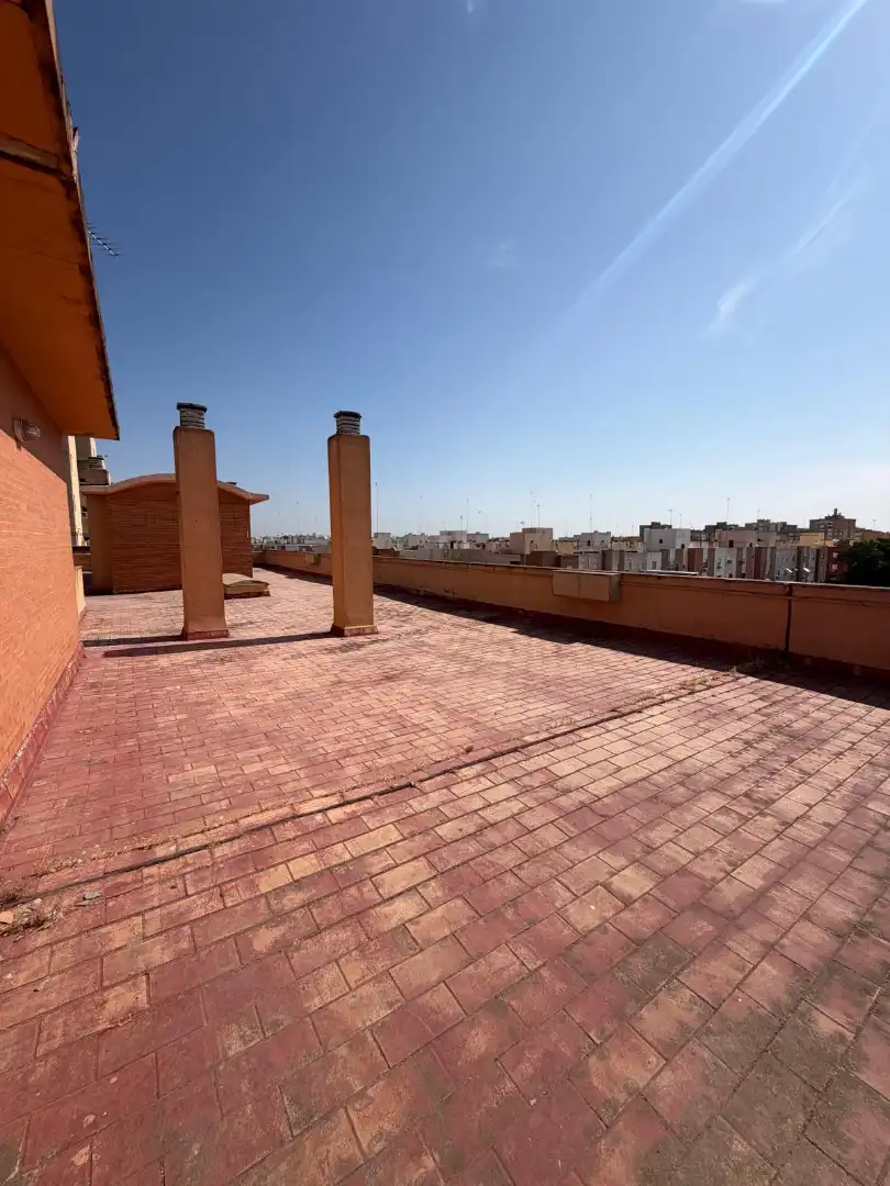 Terrassa de Pis en venda en Sevilla amb Aire condicionat, Terrassa i Traster