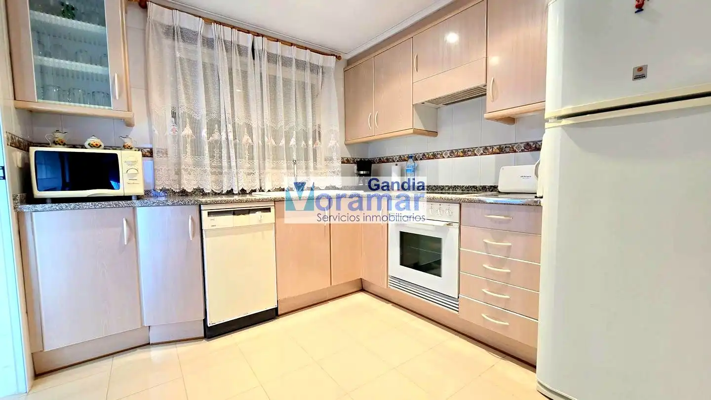 Cocina de Apartamento de alquiler en Gandia con Aire acondicionado, Calefacción y Piscina comunitaria