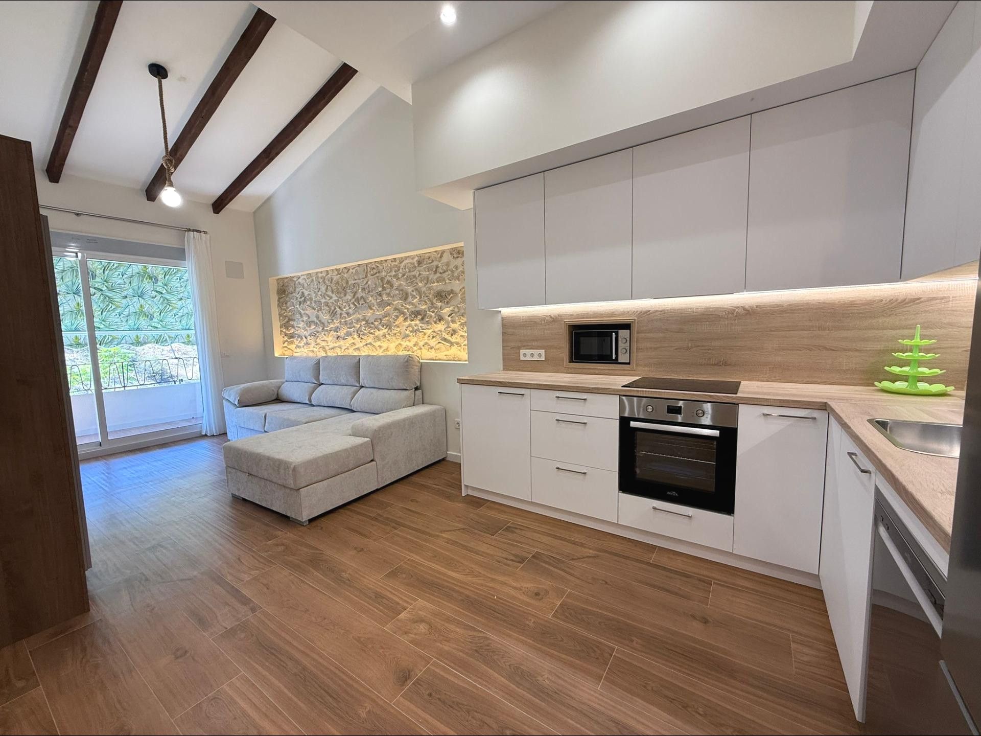 Sala de estar de Piso de alquiler en Alicante / Alacant con Aire acondicionado y Balcón