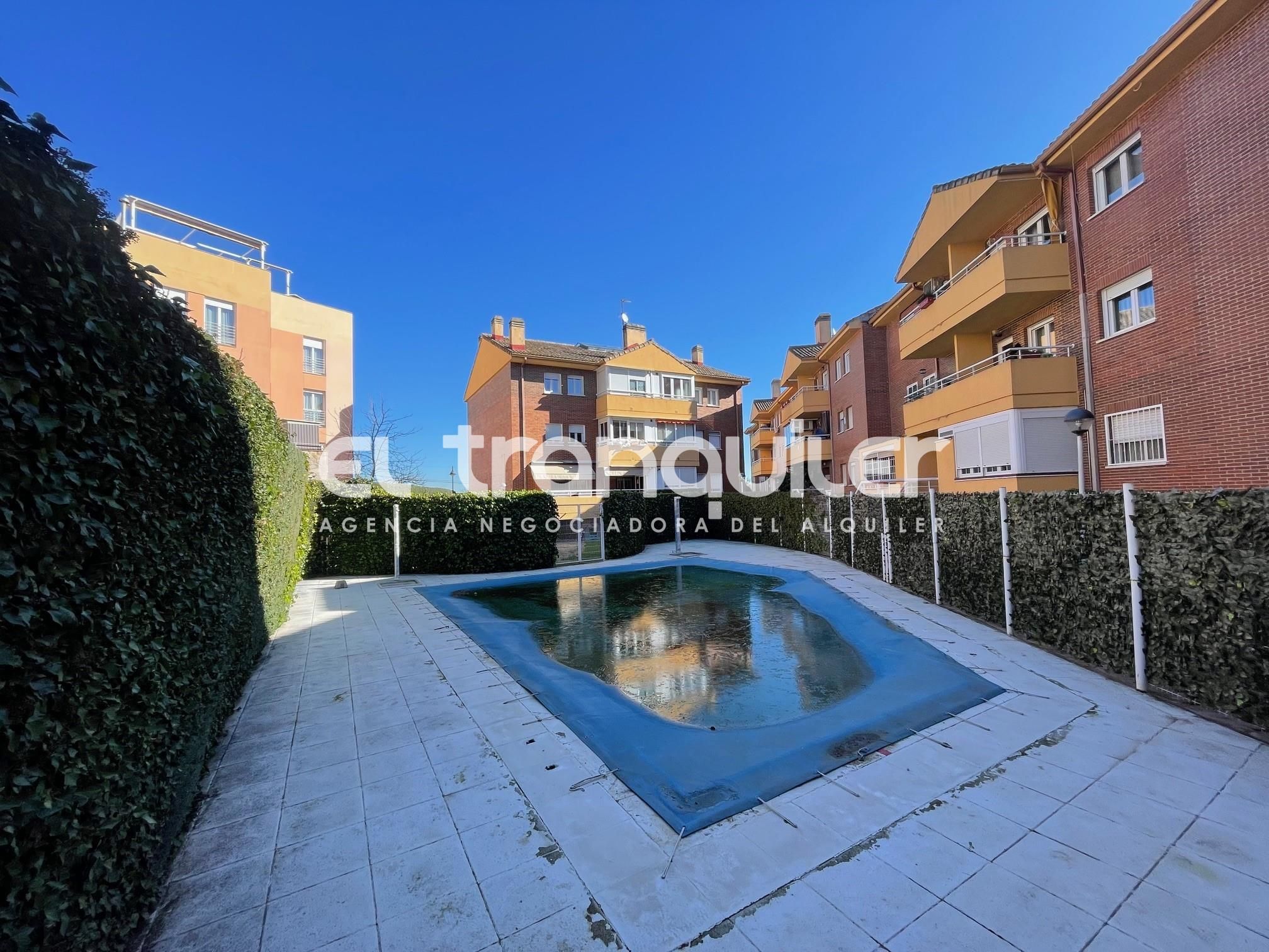 Exterior view of Flat to rent in Galapagar  with Private garden, Parquet flooring and Swimming Pool