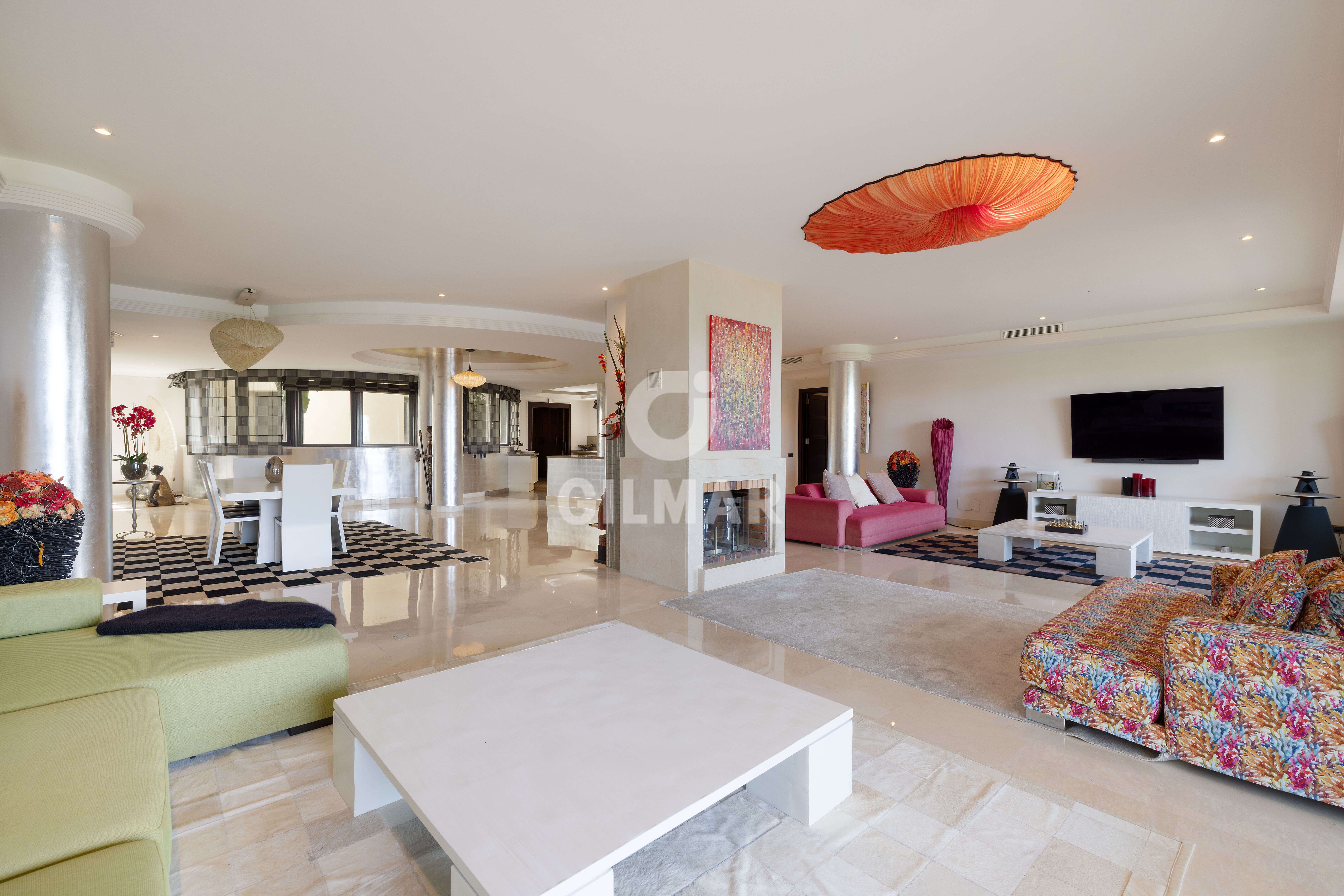 Sala d'estar de Pis en venda en Marbella amb Calefacció, Jardí privat i Traster