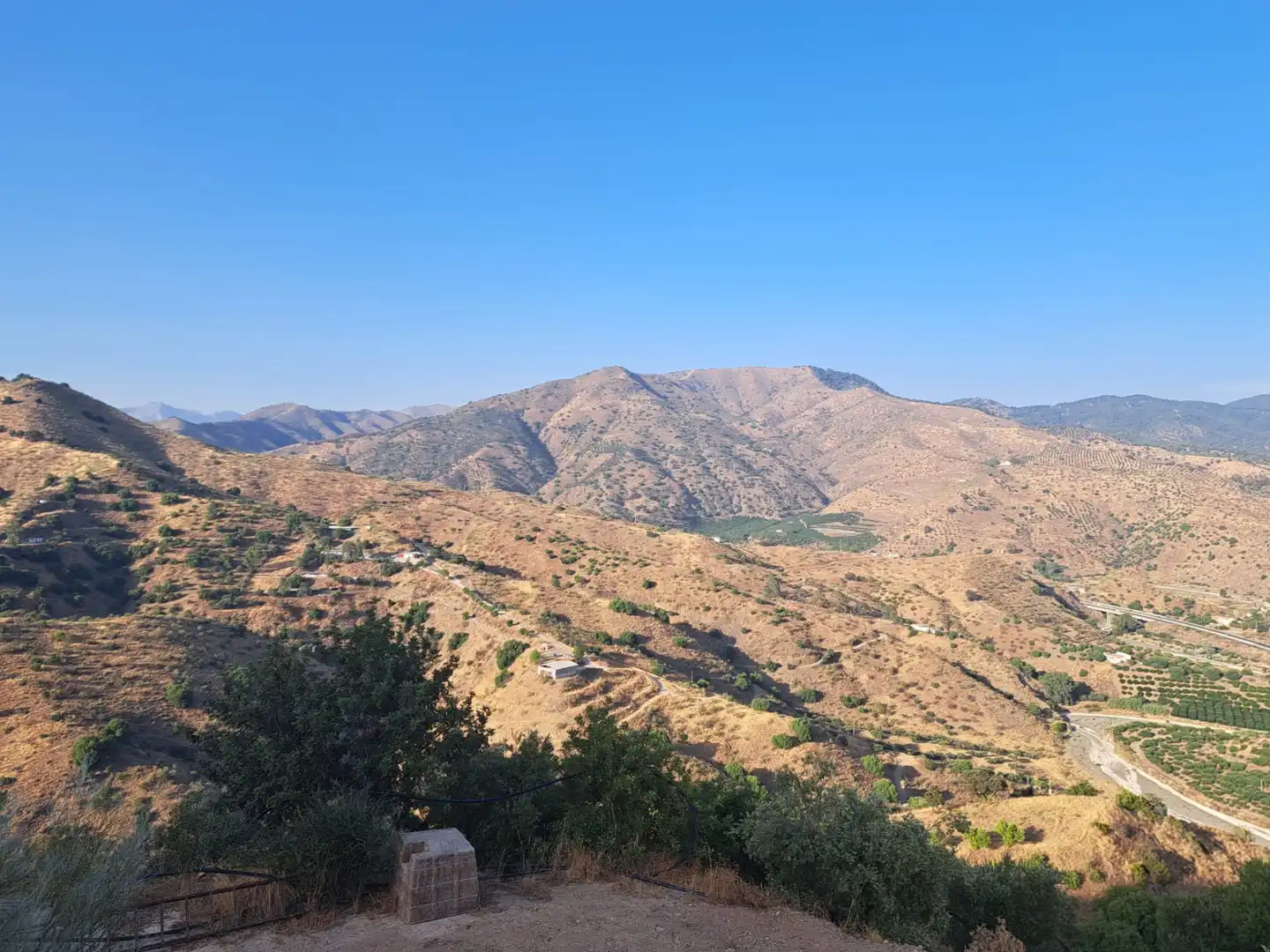 Vista exterior de Casa o xalet en venda en Málaga amb Moblat