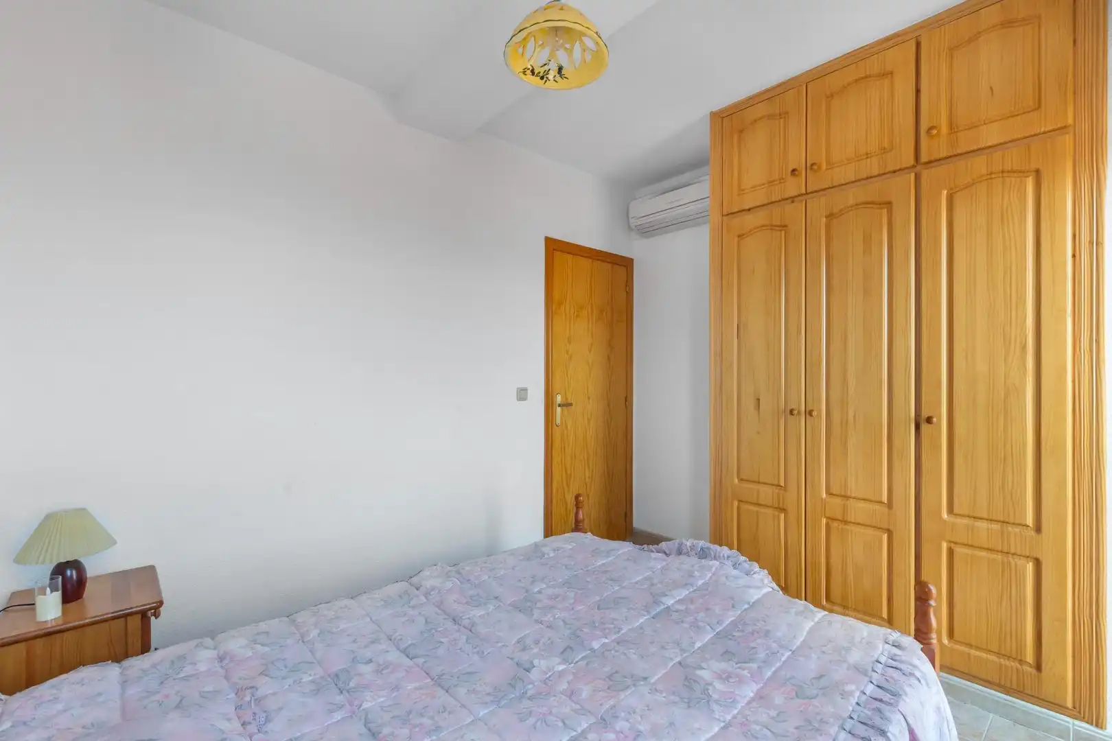 Schlafzimmer von Wohnungen zum Verkauf in Torrevieja mit Möbliert und Balkon