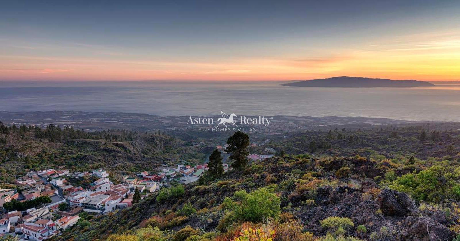 Exterior view of House or chalet for sale in Guía de Isora  with Terrace