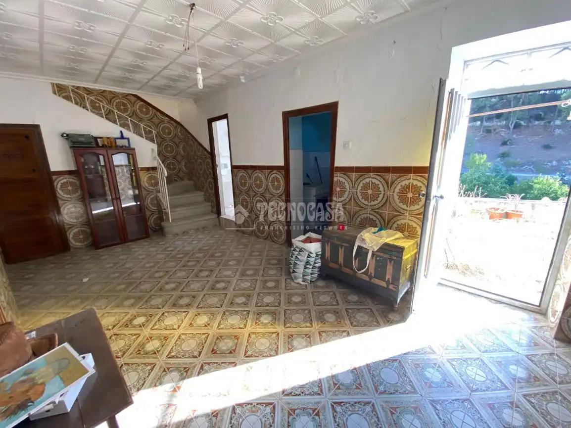 Casa adosada en venta en Torredonjimeno