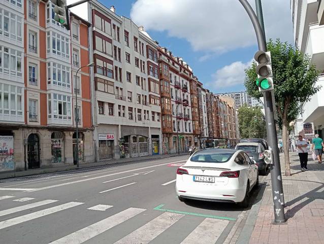 Local comercial en Venta en Zugastinobia Kalea en Ametzola