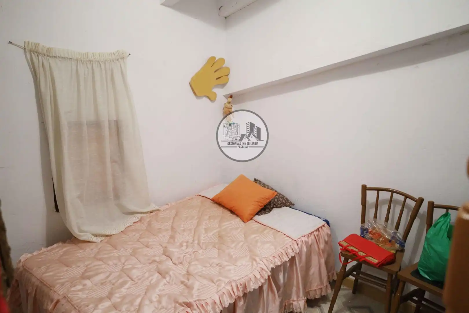 Habitación de Casa o chalet en venta en Samper de Calanda con Terraza, Trastero y Amueblado