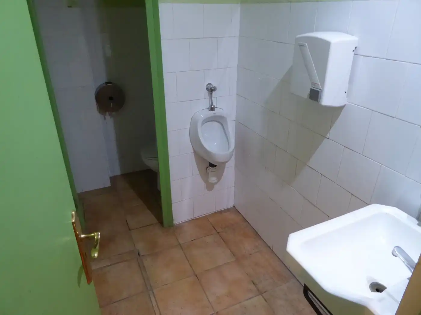 Baño de Finca rústica en venta en Sant Martí de Tous con Aire acondicionado, Calefacción y Jardín privado