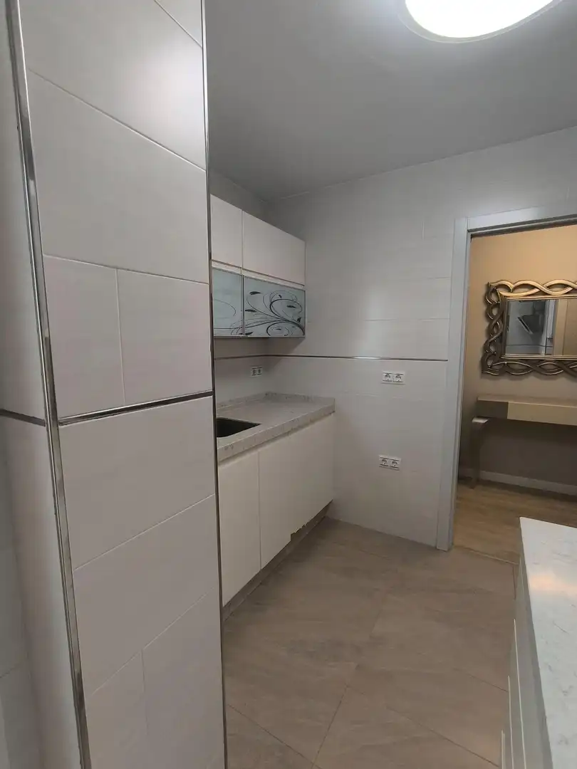 Küche von Wohnung zur Miete in Málaga mit Klimaanlage, Privatgarten und Terrasse