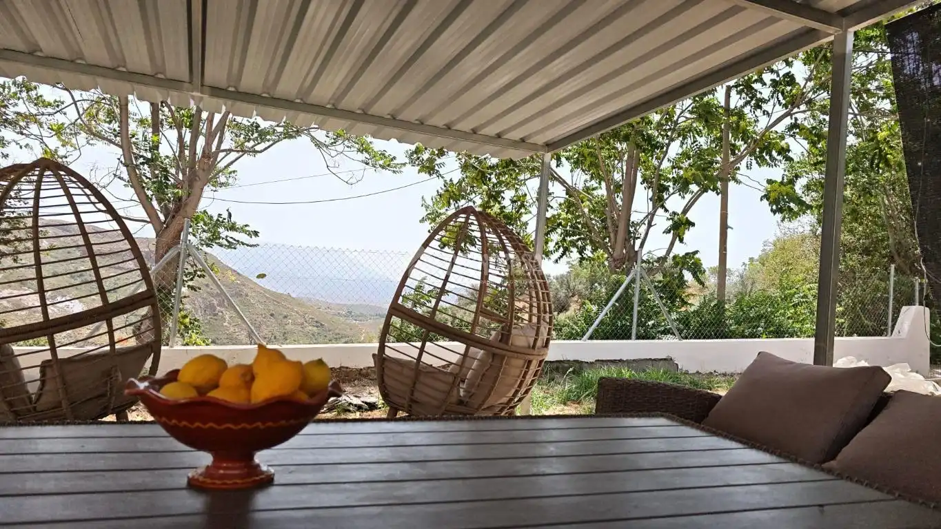 Terrassa de Casa o xalet en venda en Alpujarra de la Sierra amb Aire condicionat, Traster i Moblat