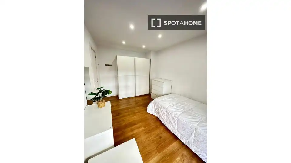 Room in Pamplona / Iruña, Navarra