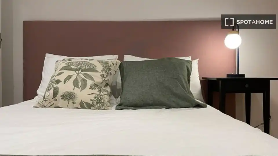 Habitación de Piso de alquiler en Madrid con Aire acondicionado, Calefacción y Amueblado