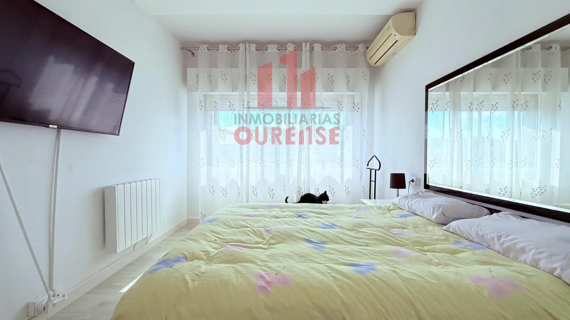 Bedroom of Flat for sale in Ourense Capital   with Heating, Storage room and Furnished