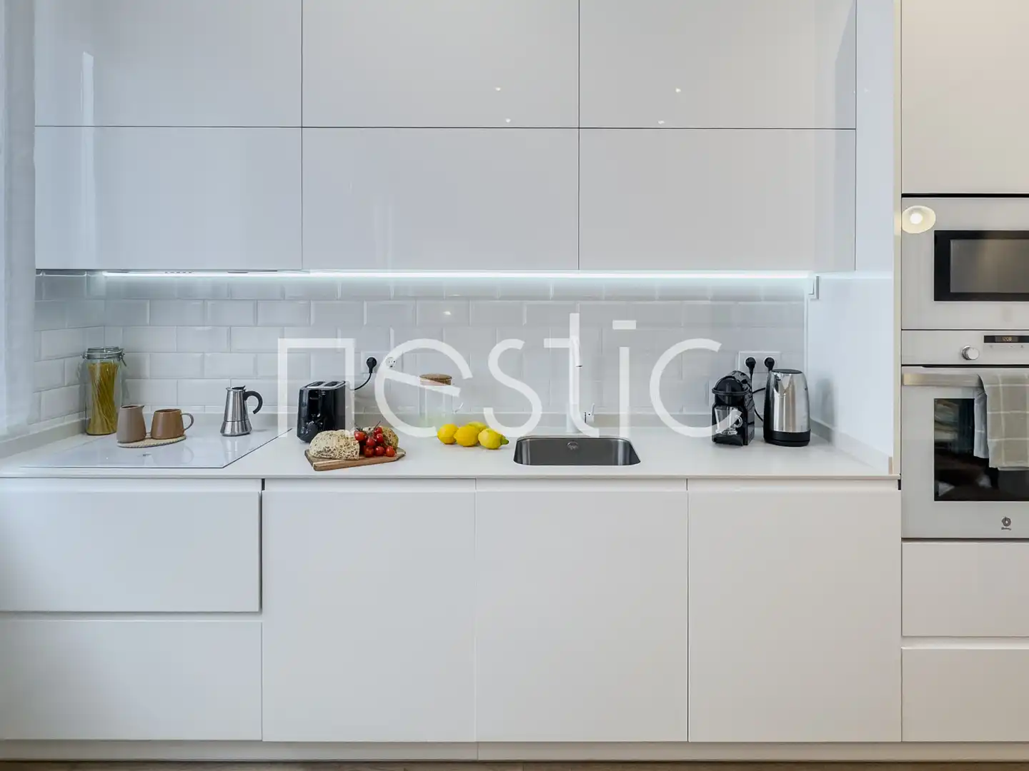 Cocina de Apartamento de alquiler en Madrid con Aire acondicionado, Calefacción y Amueblado