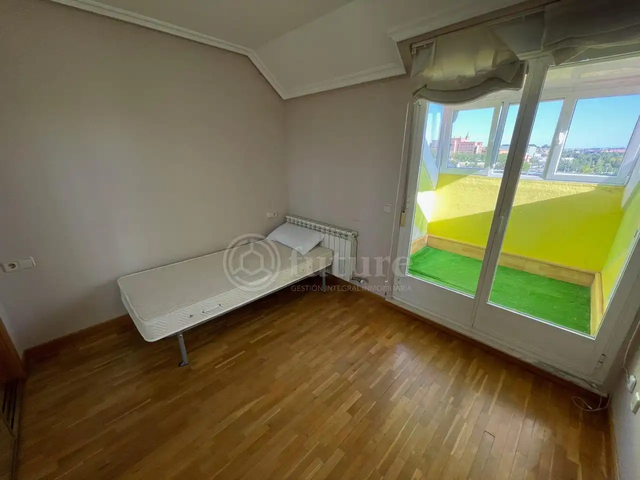 Bedroom of Attic for rent in Salamanca  with Heating, Parquet flooring and Terrace