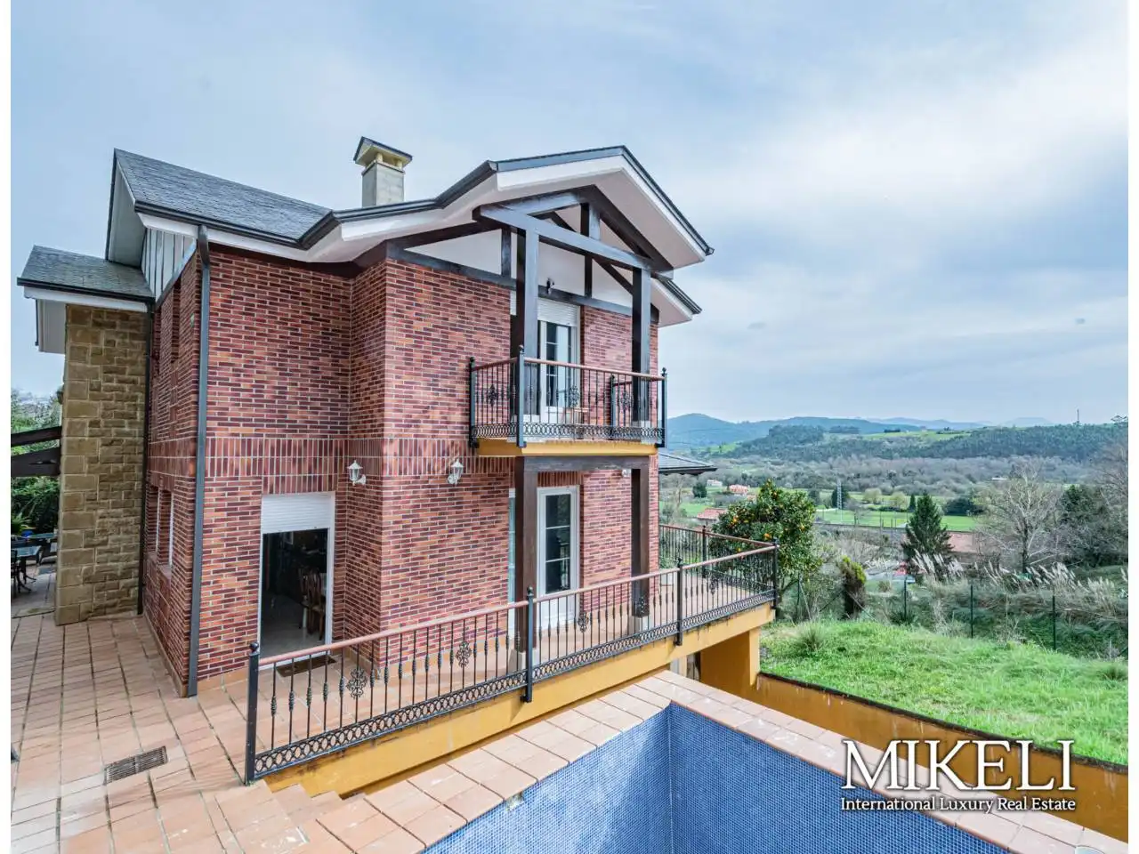 Vista exterior de Casa o chalet en venta en Piélagos con Aire acondicionado, Calefacción y Jardín privado