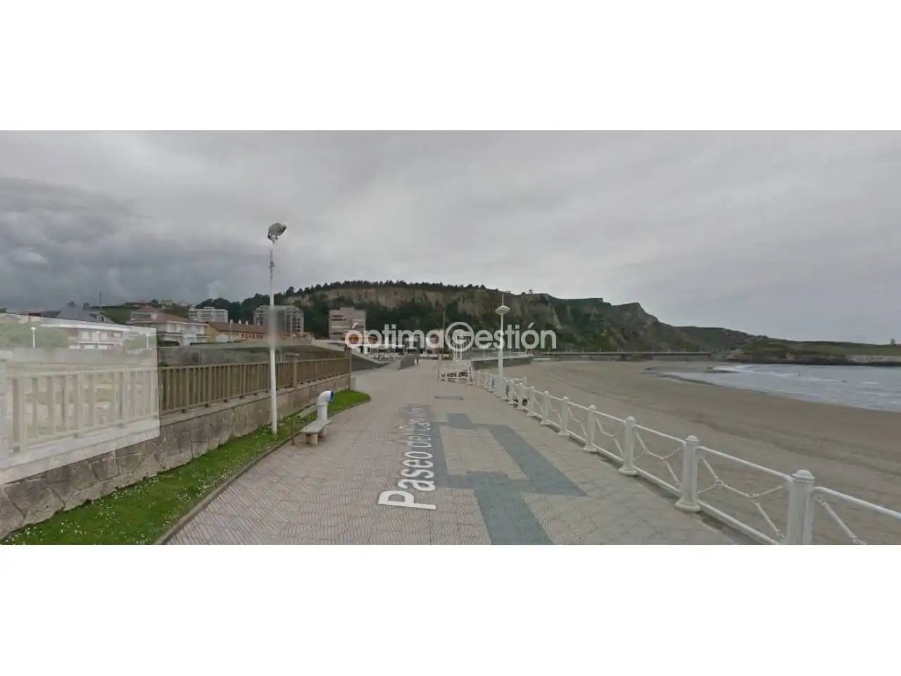 Residencial en venda en Castrillón