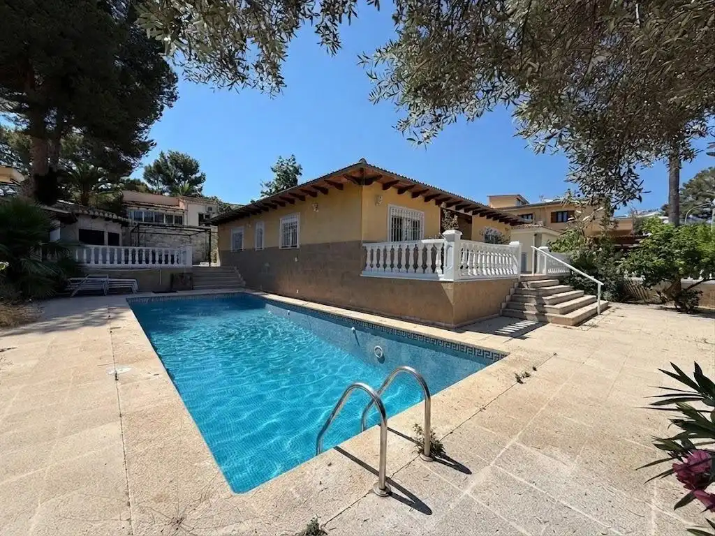 Piscina de Casa o chalet en venta en Calvià con Balcón y Piscina comunitaria
