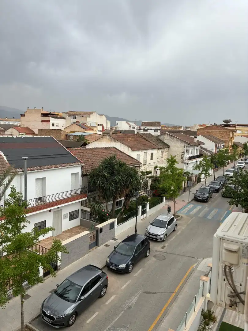 Außenansicht von Wohnung zum Verkauf in Churriana de la Vega mit Ofen und Waschmaschine