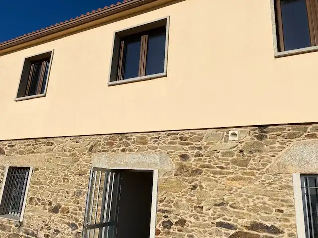 Vista exterior de Casa o xalet de lloguer amb opció a compra en Oroso amb Calefacció, Terrassa i Moblat