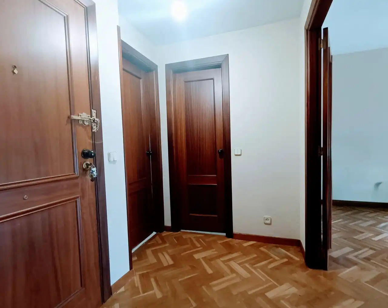 Flat for rent in Madrid  with Heating and Parquet flooring