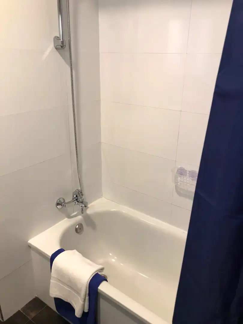 Baño de Apartamento de alquiler en Adeje con Terraza, Amueblado y Lavadora