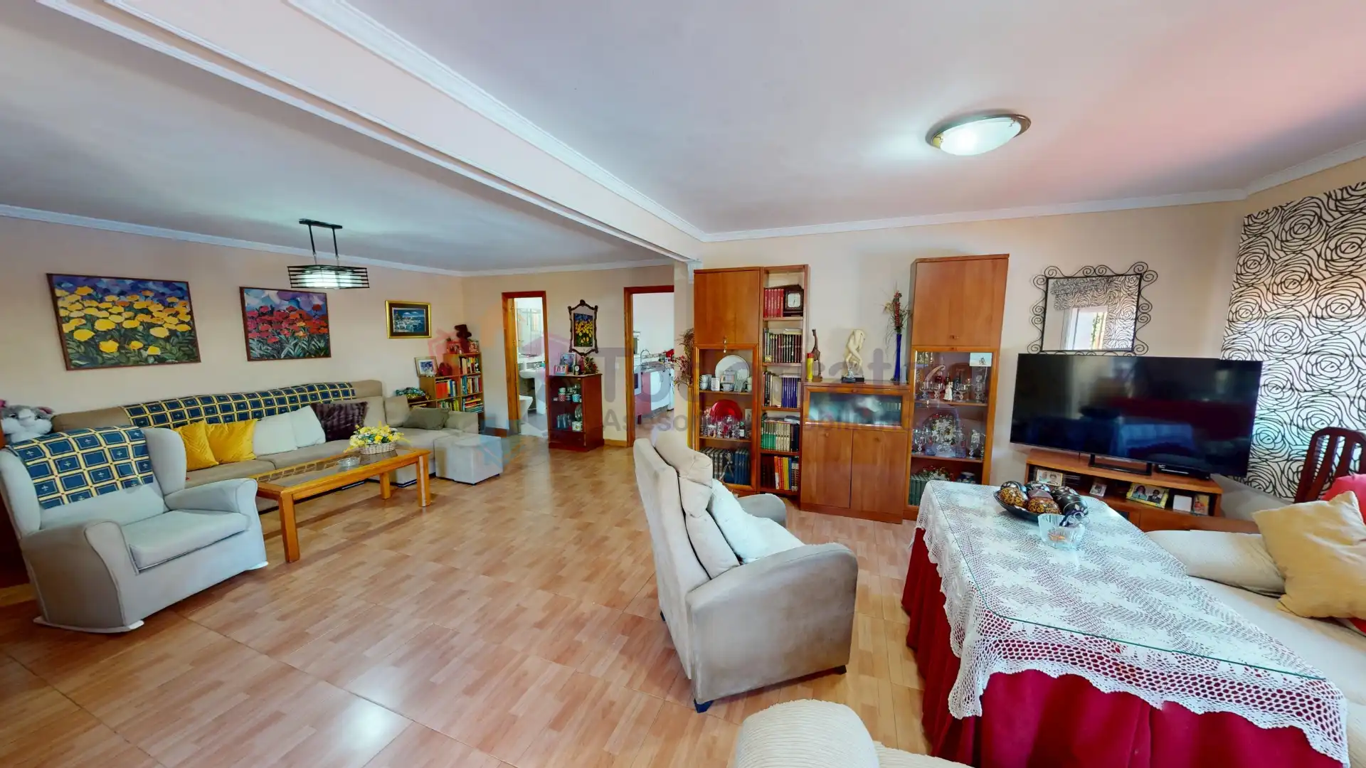 Sala d'estar de Casa o xalet en venda en Alcalá de Guadaira amb Aire condicionat, Jardí privat i Piscina